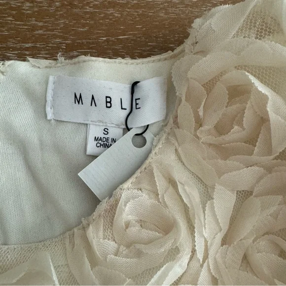 NEW 2pc Set “Roses” - Picture 8 of 11